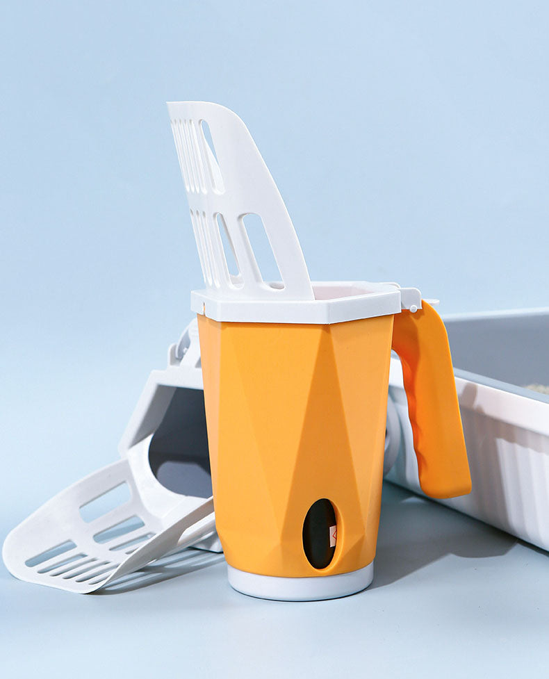 Ignisio cat litter box scoop with ergonomic handle and durable design for easy cleaning of cat litter boxes.